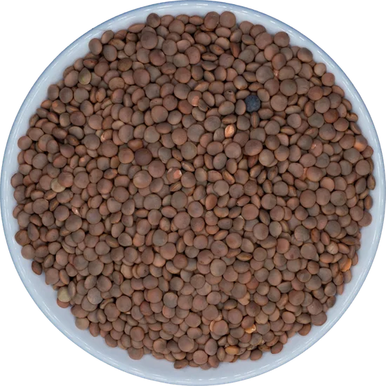 Red whole lentils with skin on