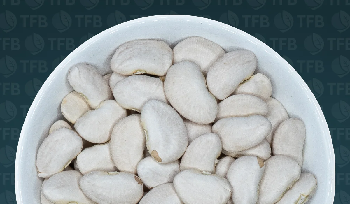 Lima (butter) beans in a bowl